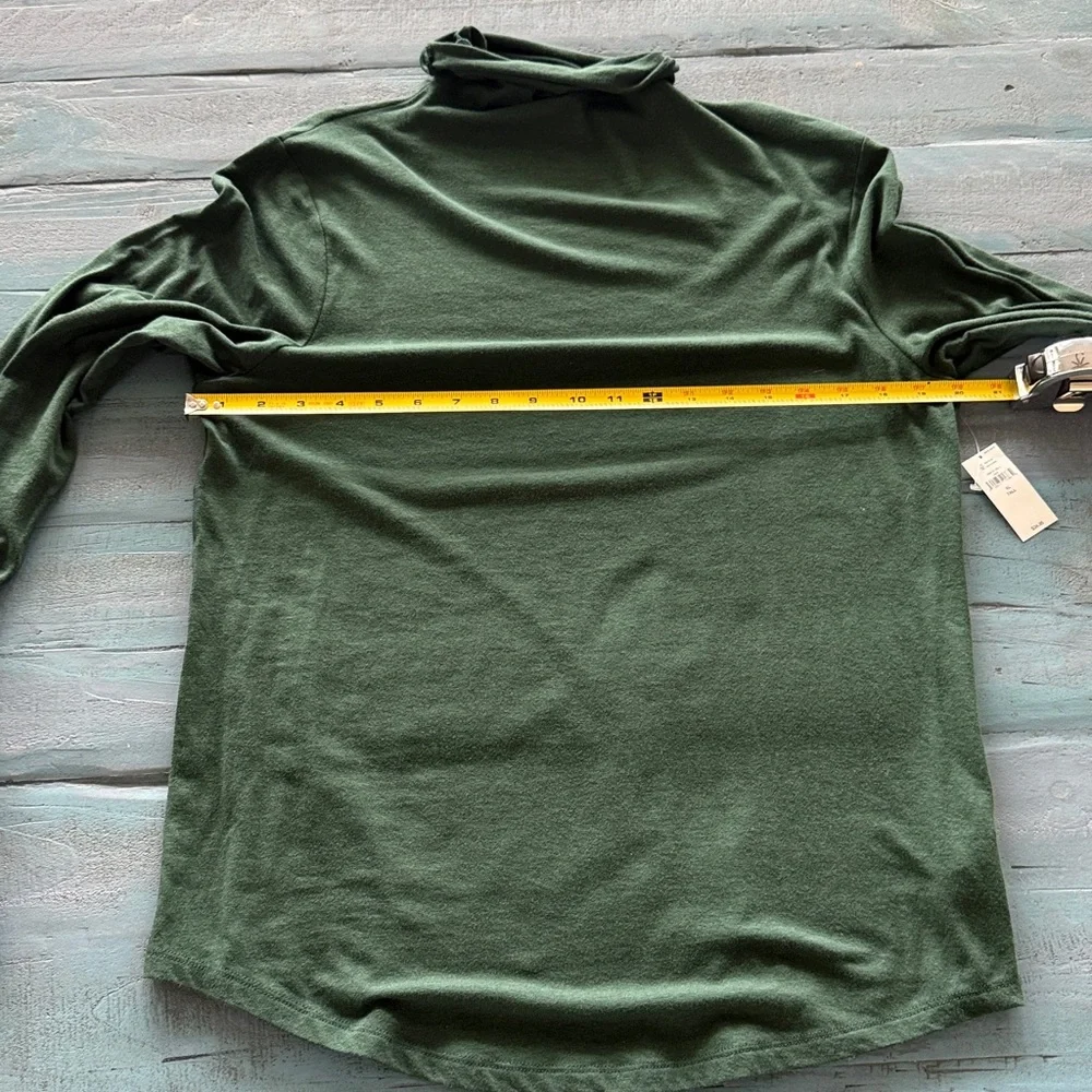 GAP Classic Green Long Sleeve Feather Turtleneck Women's Top, Size XL Tall NWT - Picture 8 of 8